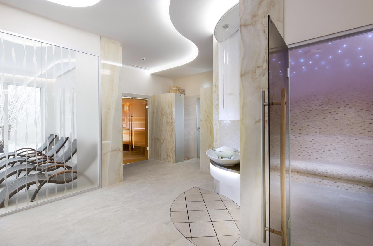 Francis Palace 4*