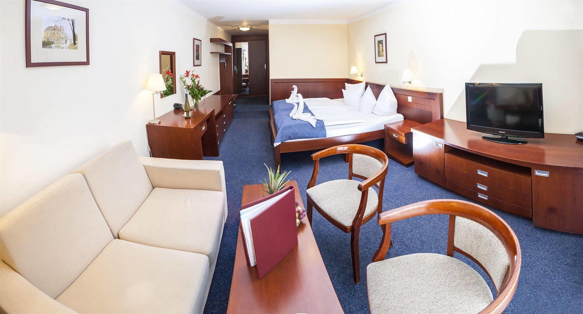 Francis Palace 4*