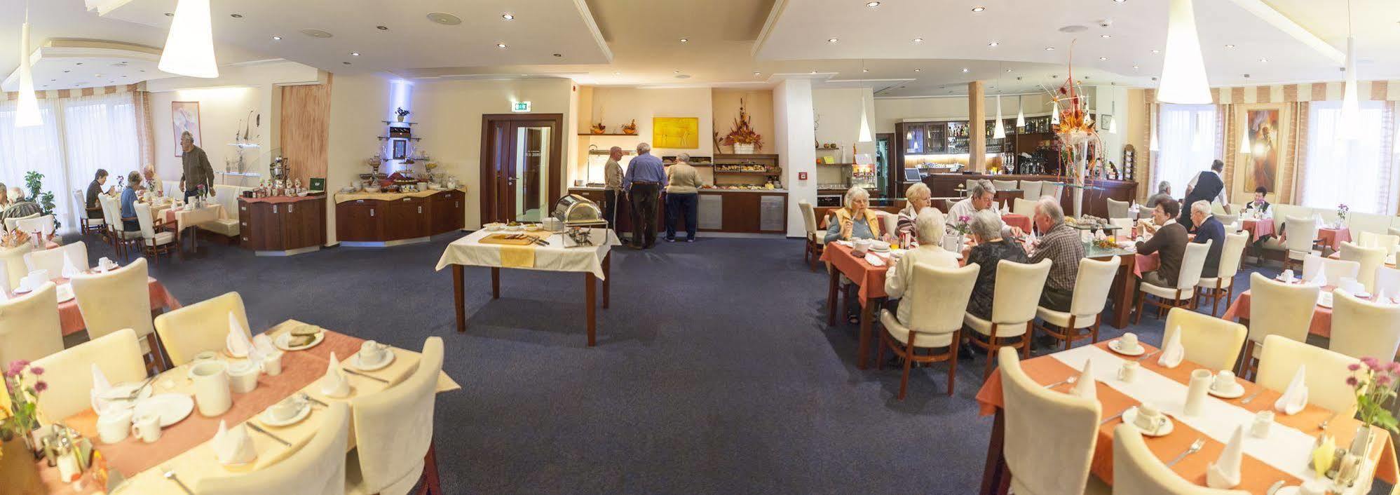 Francis Palace 4*
